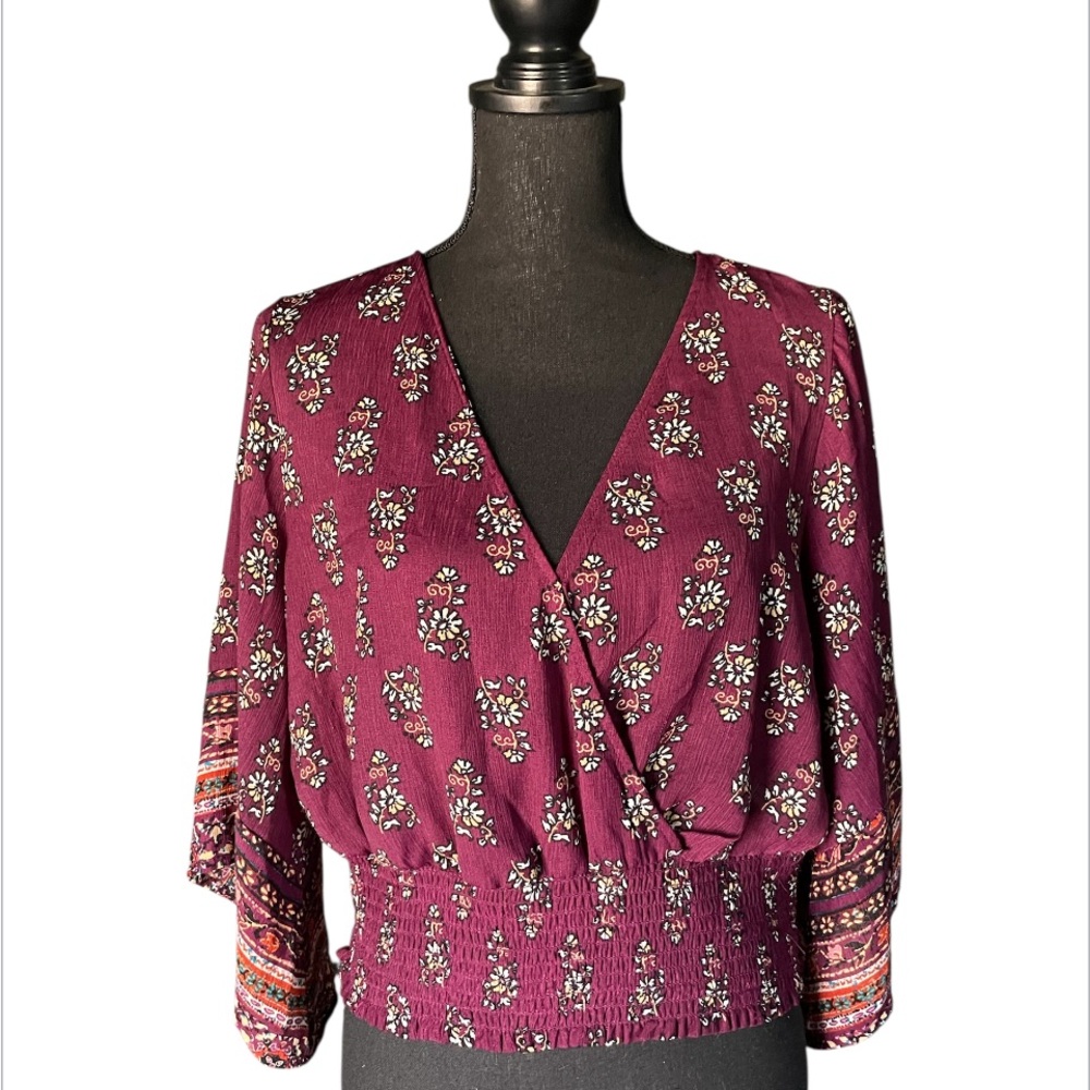 Twine & String Size L Womens 3/4 Bell Sleeve V-Neck Elastic Waistline Blouse